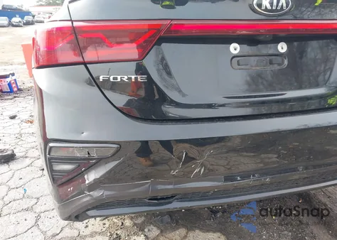 2021 Kia Forte Gt-Line из США, поврежденный, VIN 3KPF34AD9ME330405